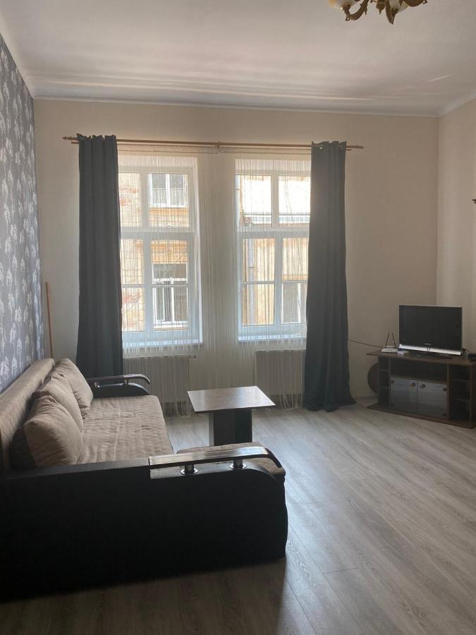 2 Bedroom Apartment On Tomashivskogo Street 7 Lviv Kültér fotó