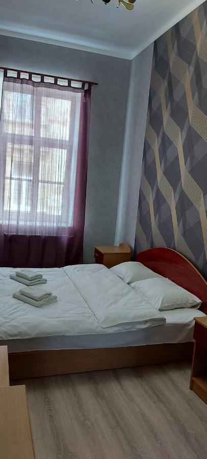2 Bedroom Apartment On Tomashivskogo Street 7 Lviv Kültér fotó