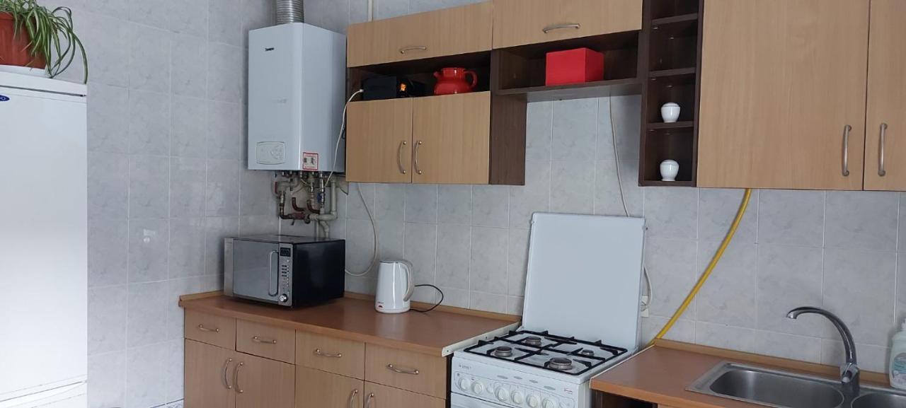 2 Bedroom Apartment On Tomashivskogo Street 7 Lviv Kültér fotó